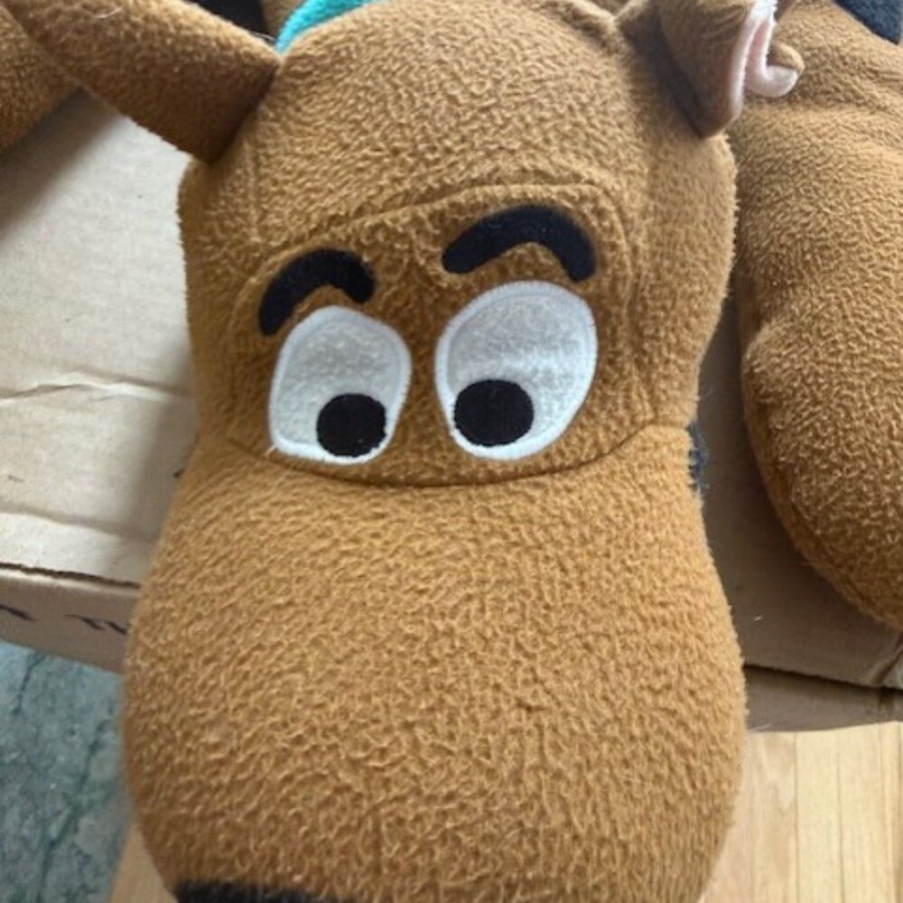 Scooby Doo 1998 36” Flat Laying Jumbo Plush Pillow Cartoon Network Vintage - Picture 8 of 10